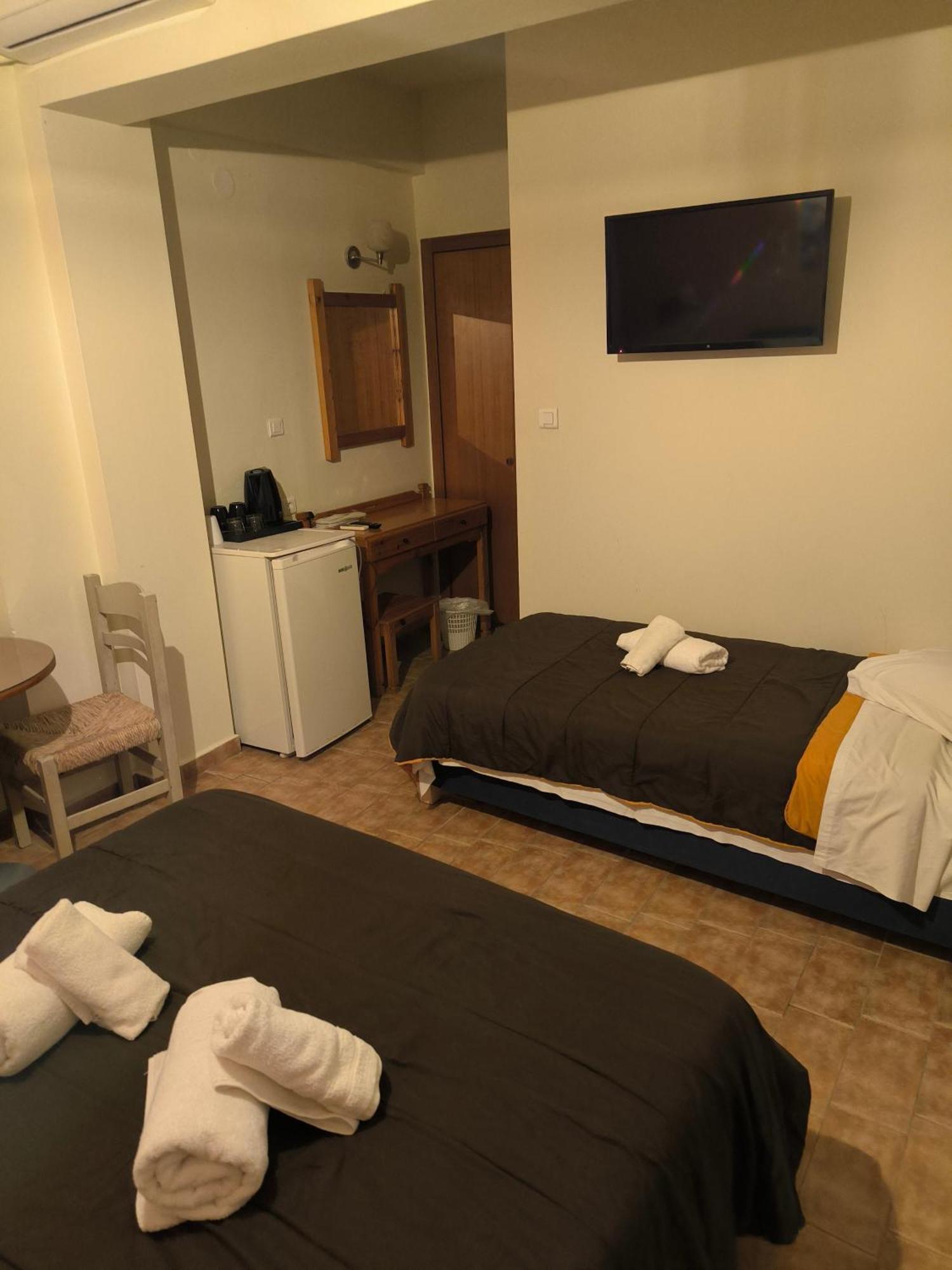 Hotel Almira Agía Triás Luaran gambar